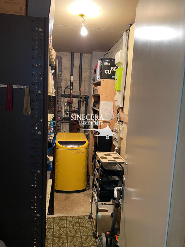 Maison - 227 m² - 9 pièces