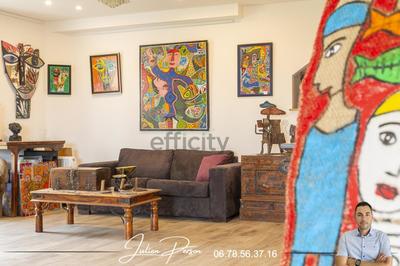 Maison - 249 m² - 11 pièces