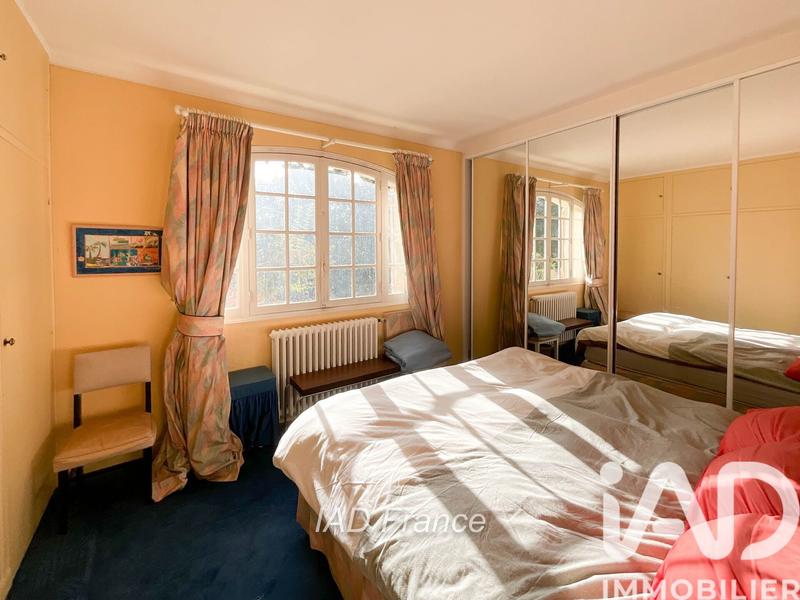 Maison - 225 m² - 8 pièces