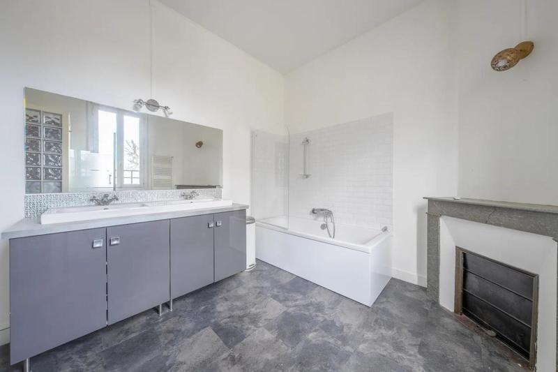 Maison - 160 m² - 8 pièces