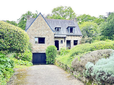 Maison - 132 m² - 9 pièces