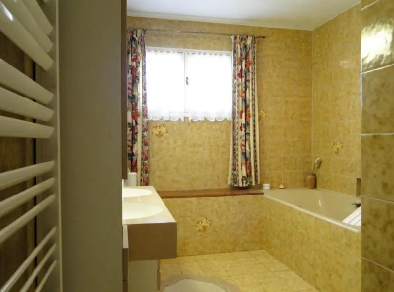 Maison - 198 m² - 8 pièces