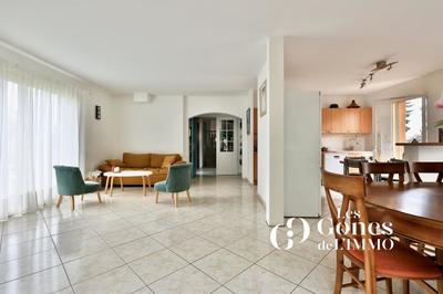 Maison - 189 m² - 8 pièces