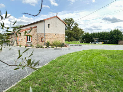 Maison - 245 m² - 8 pièces