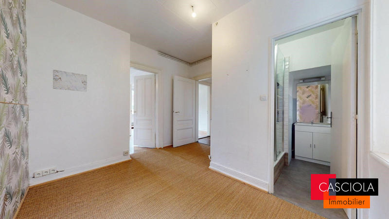 Appartement - 80 m² - 4 pièces