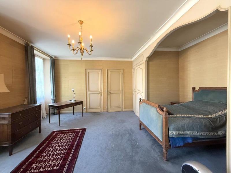 Maison de maîtres - 372 m² - 10 pièces