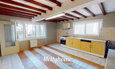 Maison - 92 m² - 5 pièces