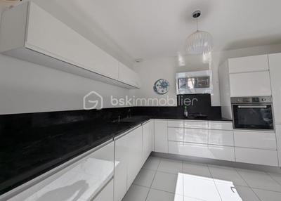 Maison - 80 m² - 3 pièces