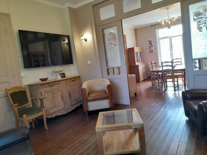 Propriété - 460 m² - 15 pièces