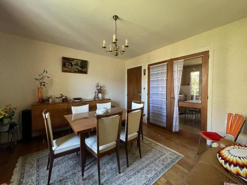 Maison - 95 m² - 6 pièces
