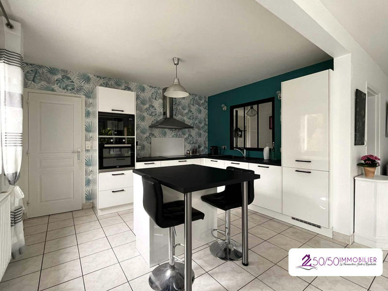 Maison - 121 m² - 5 pièces