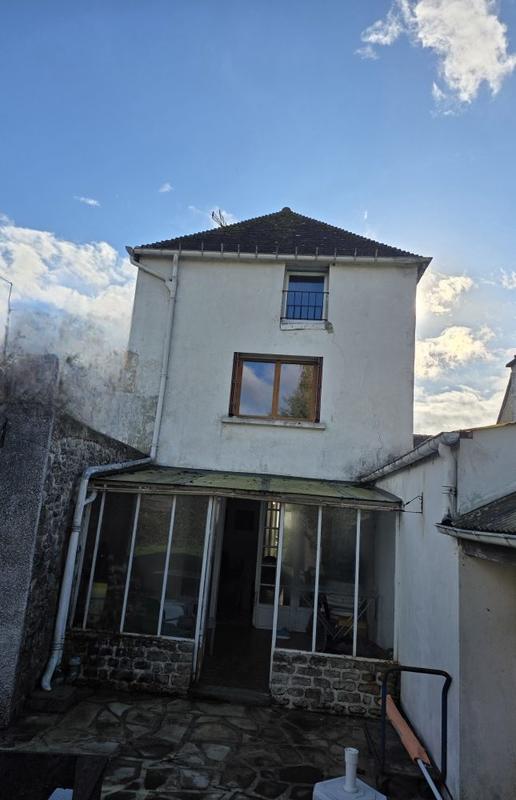 Maison - 105 m² - 6 pièces