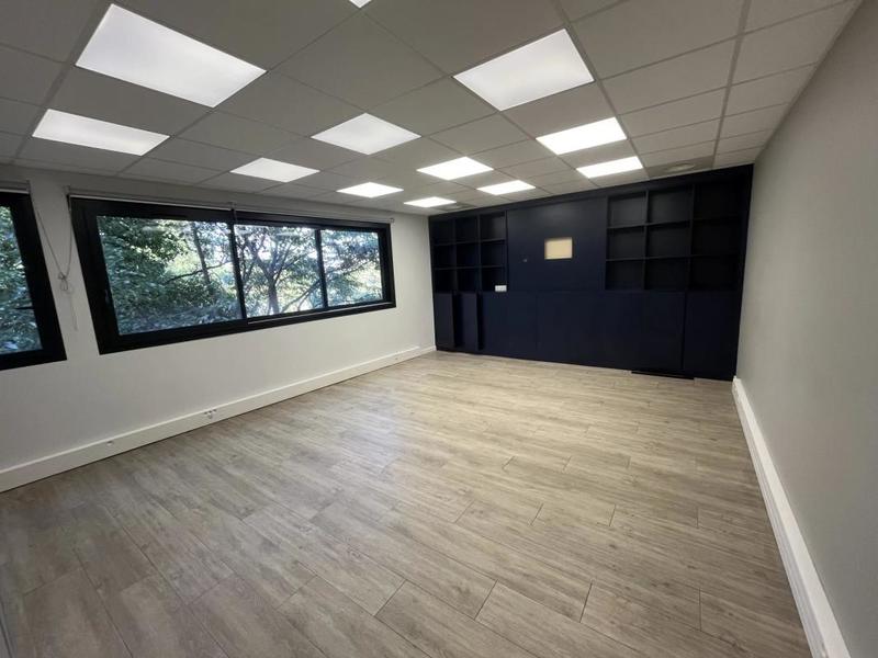 Bureau - 79 m²