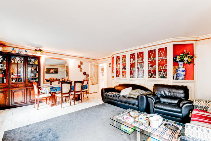 Appartement - 85 m² - 5 pièces