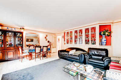 Appartement - 85 m² - 5 pièces