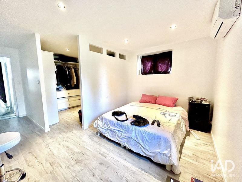 Maison - 247 m² - 5 pièces