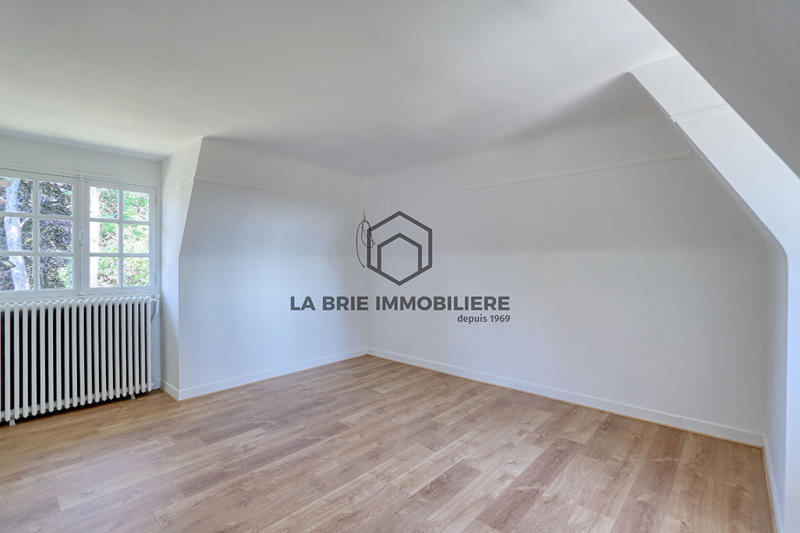 Maison - 193 m² - 7 pièces