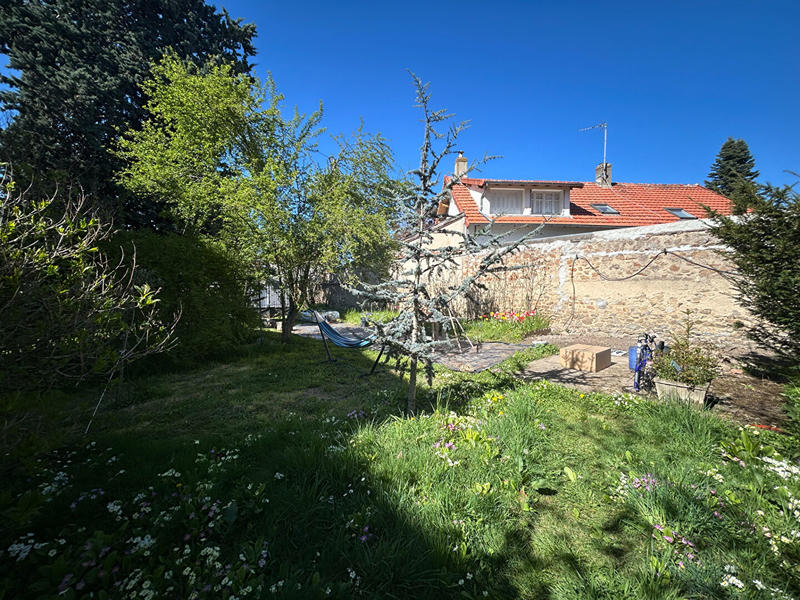 Maison - 311 m² - 12 pièces