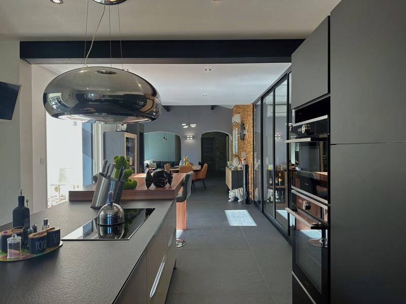 Villa - 344 m² - 6 pièces