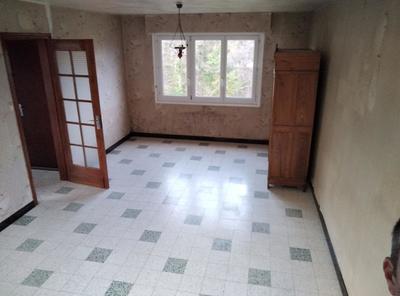 Maison - 85 m² - 6 pièces