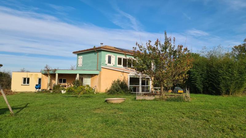 Maison - 143 m² - 5 pièces