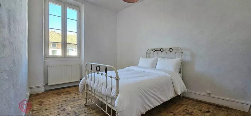 Maison - 270 m² - 12 pièces