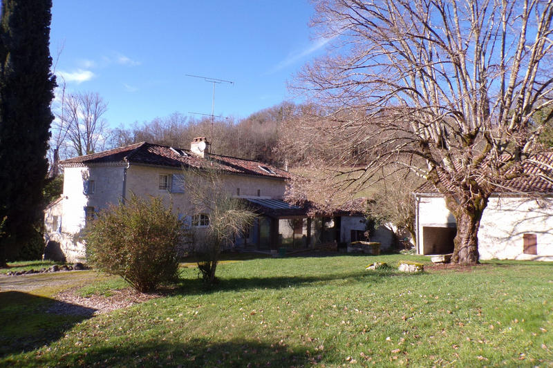 Maison - 167 m² - 6 pièces