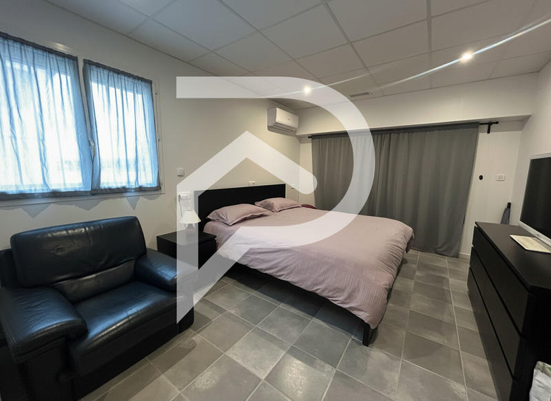 Maison - 200 m² - 6 pièces