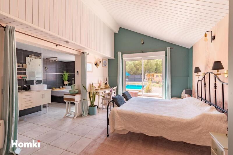 Maison - 270 m² - 8 pièces