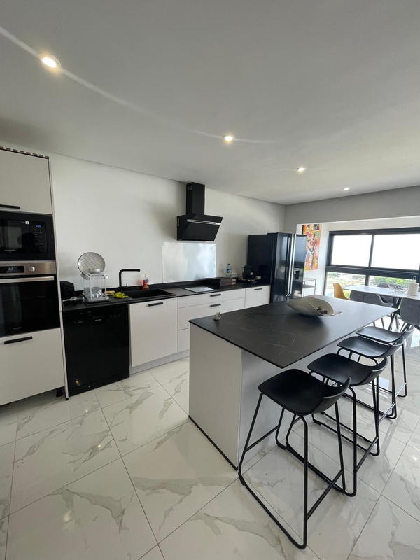 Appartement - 150 m² - 5 pièces