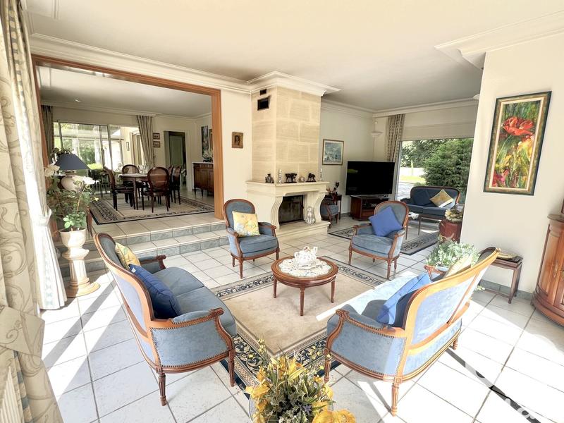 Maison de maîtres - 277 m² - 9 pièces