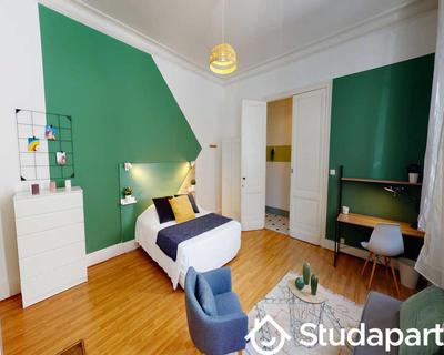 Chambre - 77 m² - 1 pièce