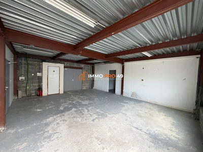Local commercial - 561 m²