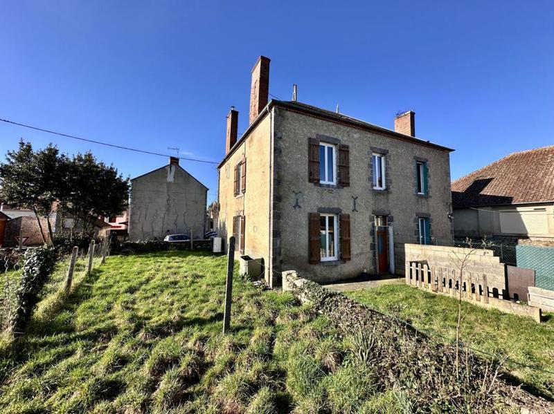 Maison - 95 m² - 5 pièces