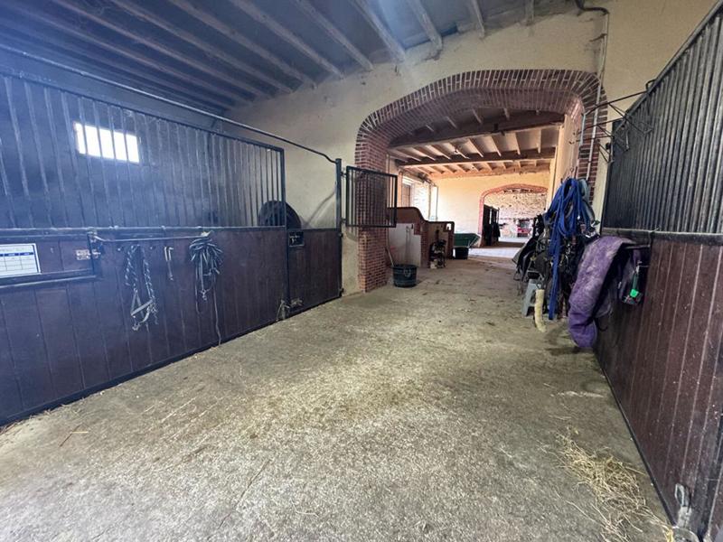 Corps de ferme - 250 m² - 7 pièces