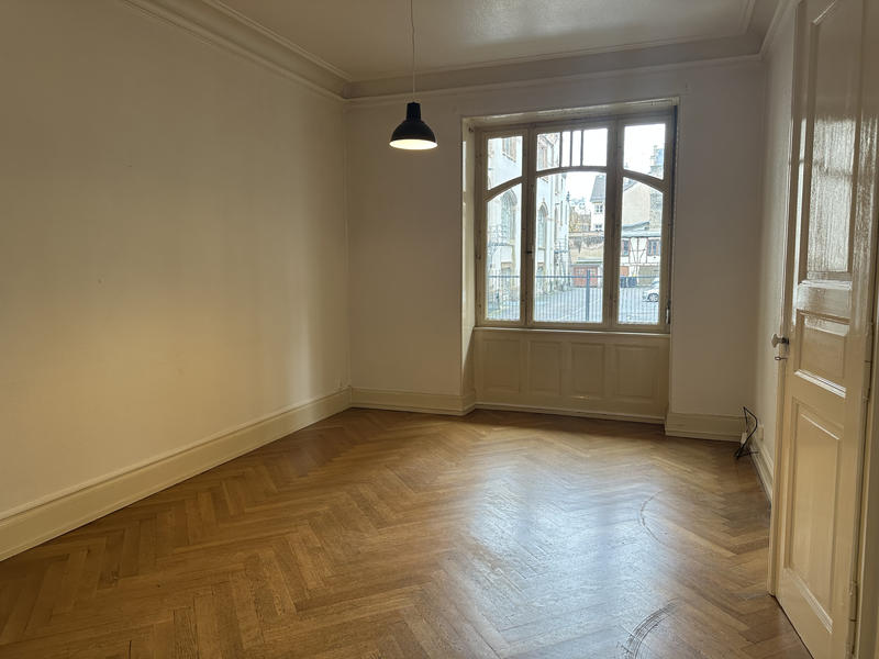 Appartement - 90 m² - 4 pièces