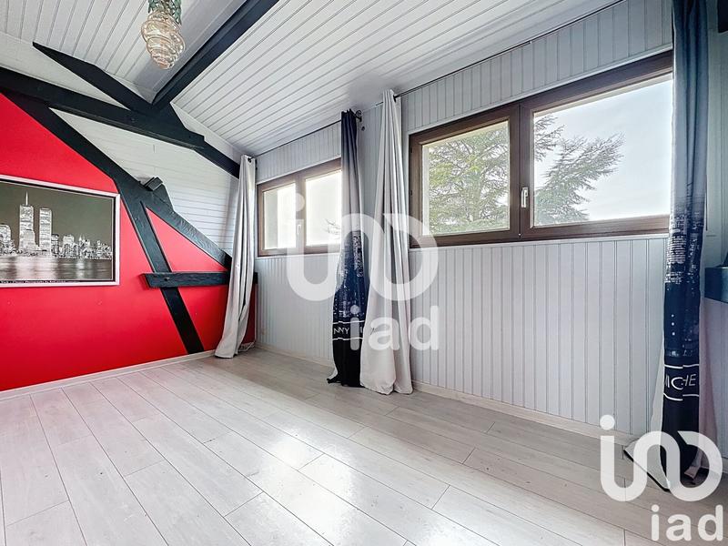 Maison - 200 m² - 7 pièces