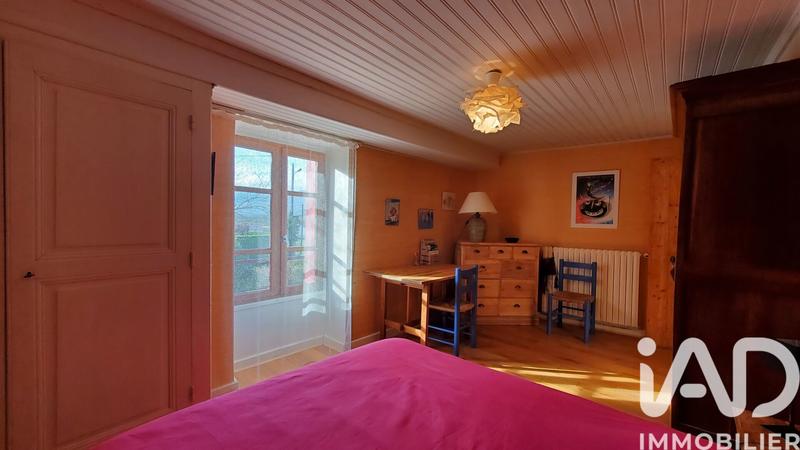 Maison - 207 m² - 7 pièces