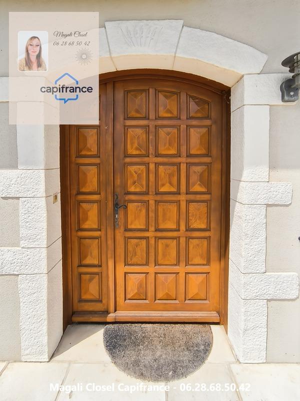 Maison - 216 m² - 9 pièces