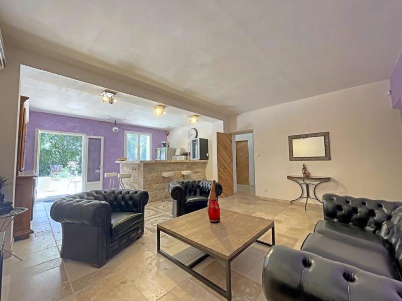 Maison - 274 m² - 7 pièces