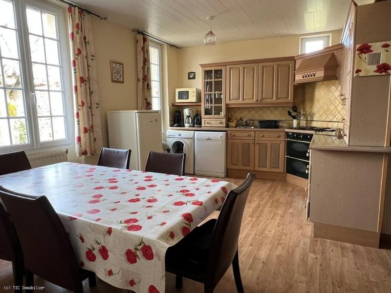 Maison - 105 m² - 6 pièces