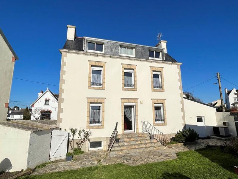 Maison - 97 m² - 5 pièces