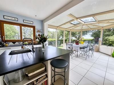 Maison - 170 m² - 5 pièces