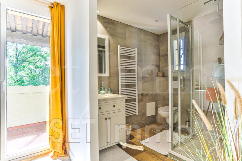 Maison - 210 m² - 7 pièces