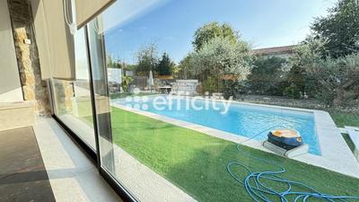 Maison - 147 m² - 5 pièces