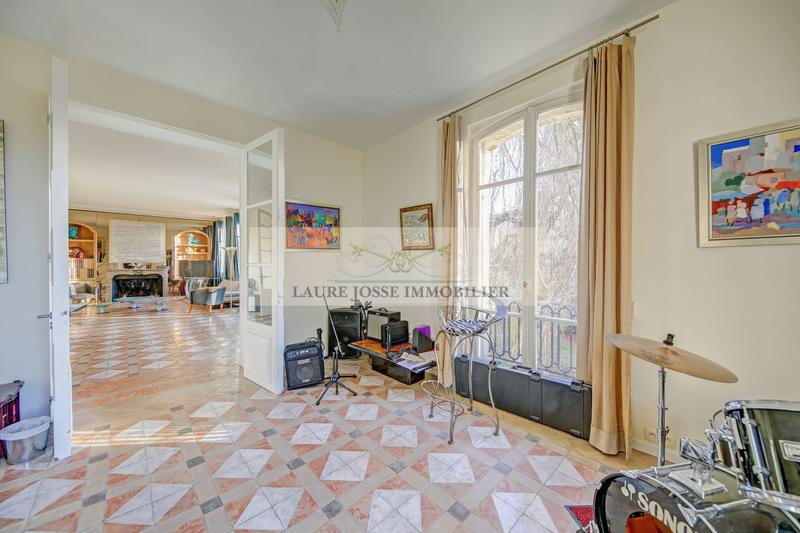 Villa - 485 m² - 12 pièces