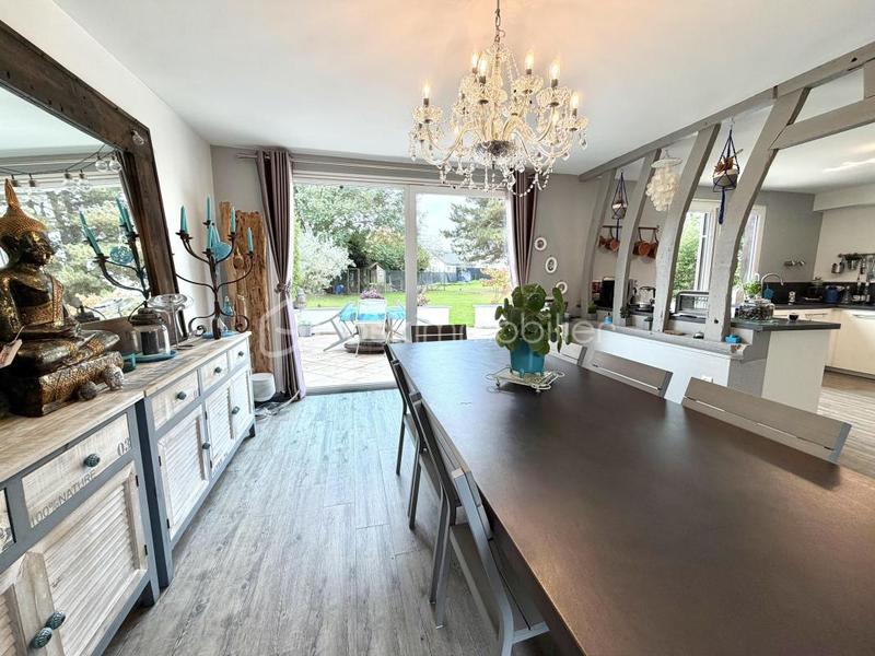 Chaumière - 170 m² - 7 pièces