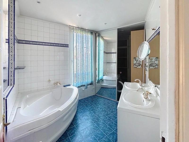 Appartement - 95 m² - 3 pièces