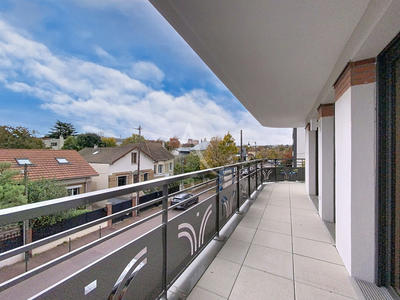 Appartement - 94 m² - 5 pièces