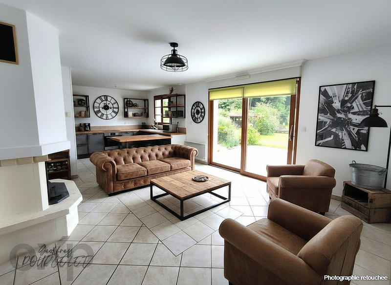 Maison traditionnelle - 124 m² - 7 pièces